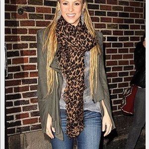 🎁Plaid Blanket Scarf & Gloves bundle🎁NWT